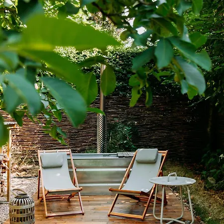 Mus - Design With Hot Tub