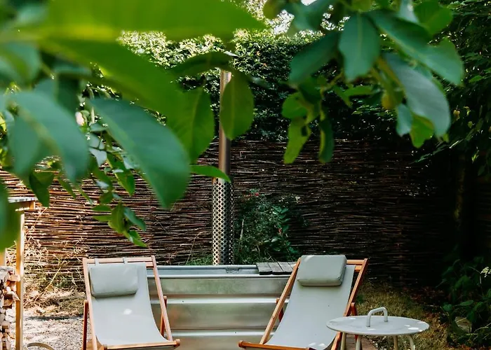 Mus - Design With Hot Tub